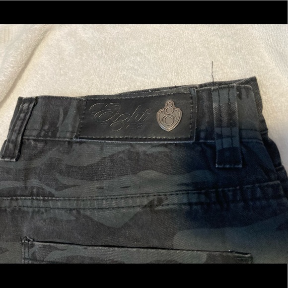 Eight 732 Camo Cargo Pants Rapper Young Jeezy’s Clothing Line - Picture 5 of 7